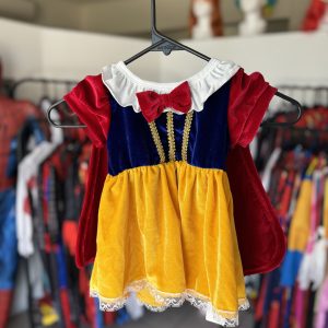 Disfraz de blanca nieves con capa para bebe
